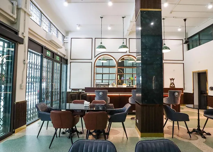 Vintana Siam Hostel *